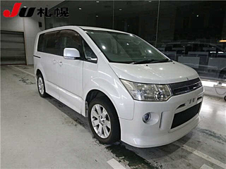 TOYOTA NOAH 2008