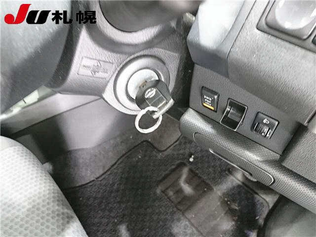 NISSAN WINGROAD 2010