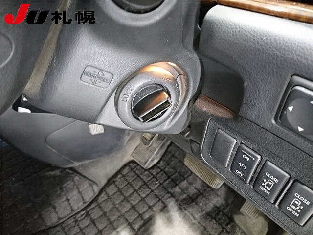 NISSAN ELGRAND 2009