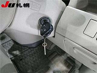 TOYOTA NOAH 2008