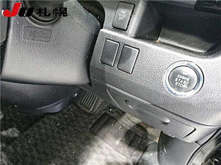 TOYOTA VOXY 2010