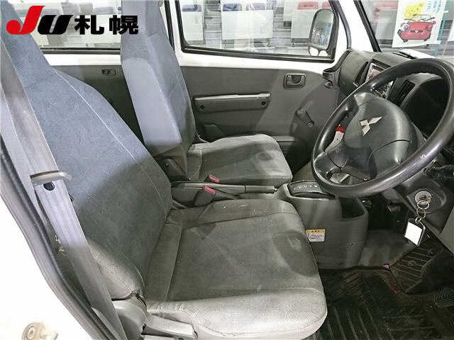 MITSUBISHI MINICAB VAN 2012