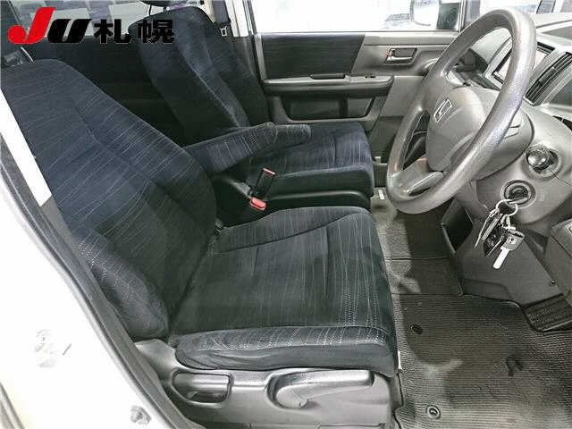 HONDA STEP WAGON 2011