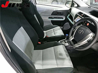 TOYOTA AQUA 2013