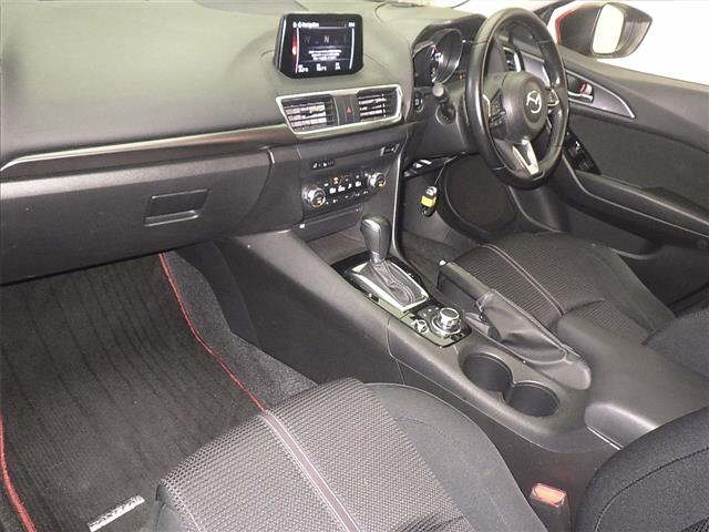 MAZDA AXELA 2016
