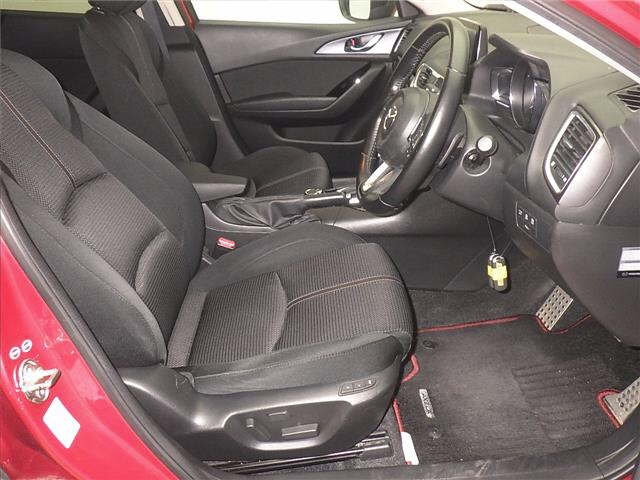 MAZDA AXELA 2016