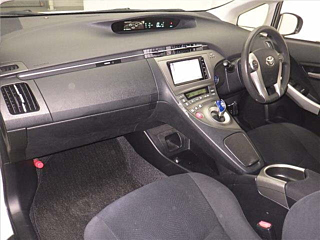 TOYOTA PRIUS 2015