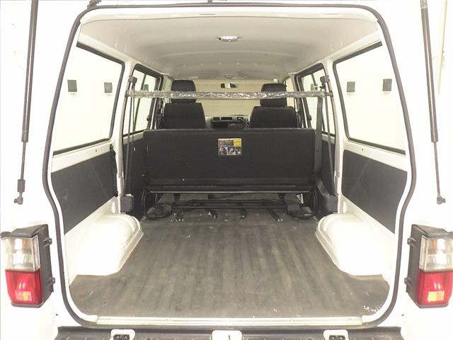 MAZDA BONGO VAN 2017