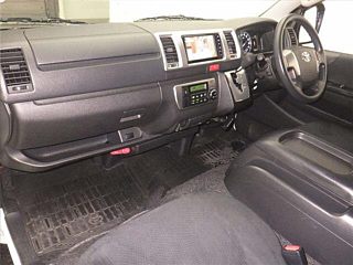 TOYOTA HIACE VAN 2021