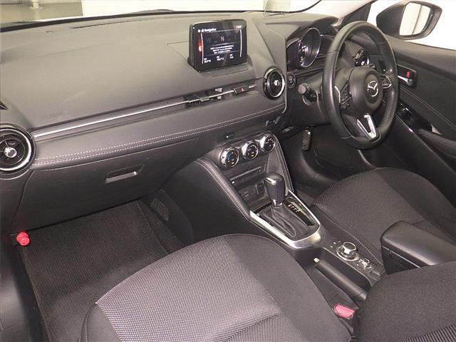 MAZDA DEMIO 2017
