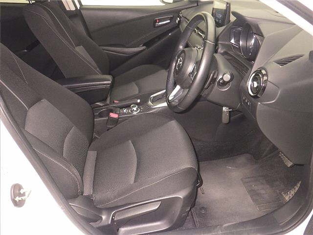 MAZDA DEMIO 2017