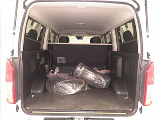 TOYOTA HIACE VAN 2021