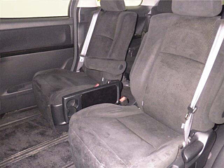 TOYOTA VELLFIRE 2011
