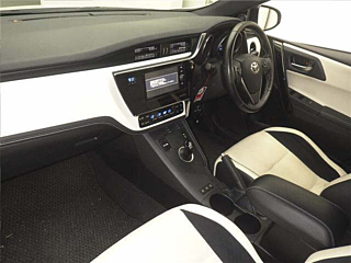 TOYOTA AURIS 2017