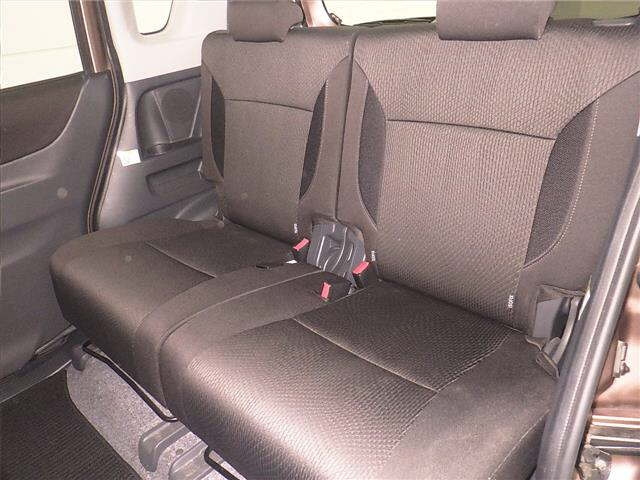 MITSUBISHI DELICA D2 2011