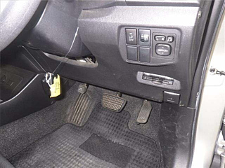 TOYOTA PRIUS 2012