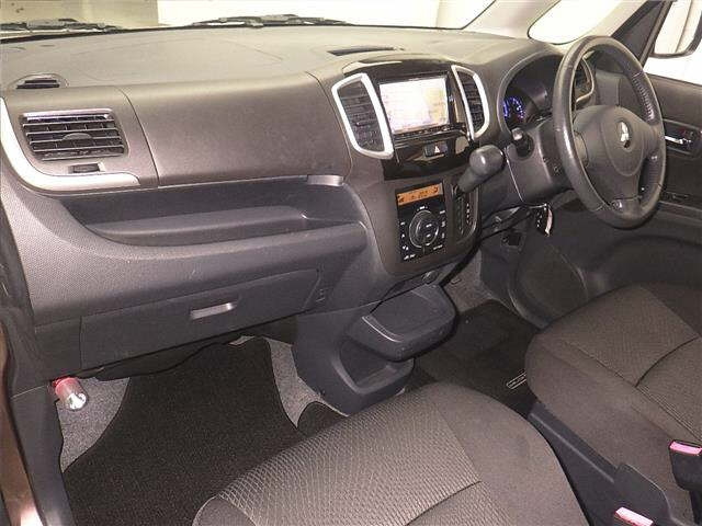 MITSUBISHI DELICA D2 2011