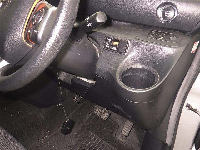 TOYOTA SIENTA 2019