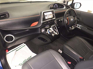 TOYOTA SIENTA 2015