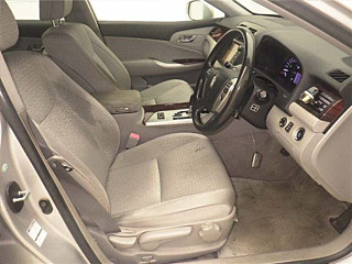TOYOTA CROWN 2010
