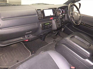 TOYOTA HIACE VAN 2020