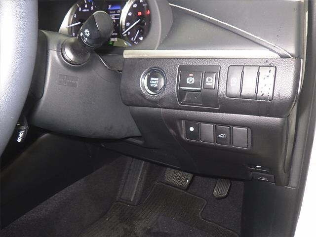 TOYOTA HARRIER 2018