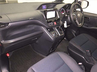 TOYOTA VOXY 2015