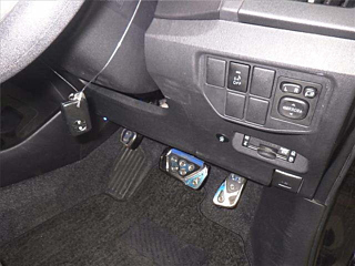 TOYOTA PRIUS 2013