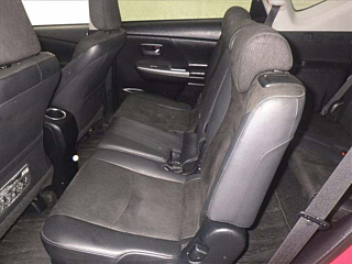 TOYOTA PRIUS ALPHA 2017