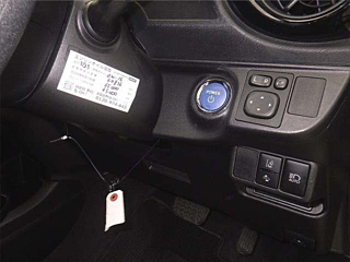 TOYOTA AQUA 2016