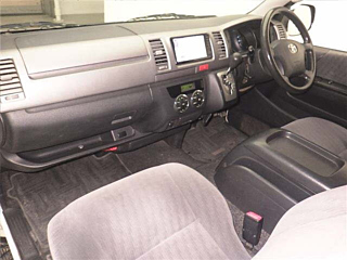 TOYOTA HIACE VAN 2011