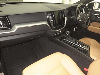 VOLVO XC60 2019