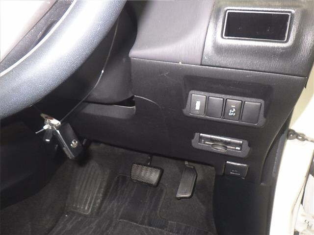 TOYOTA PRIUS ALPHA 2015