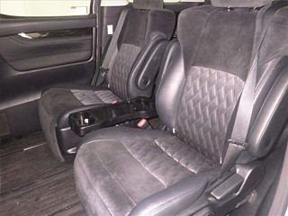 TOYOTA VELLFIRE 2016