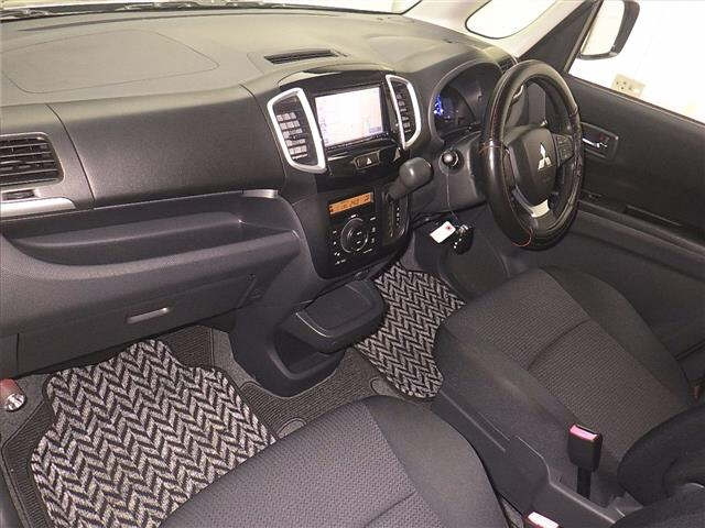 MITSUBISHI DELICA D2 2014