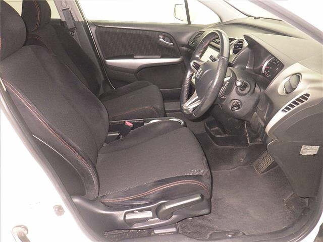 HONDA STREAM 2010