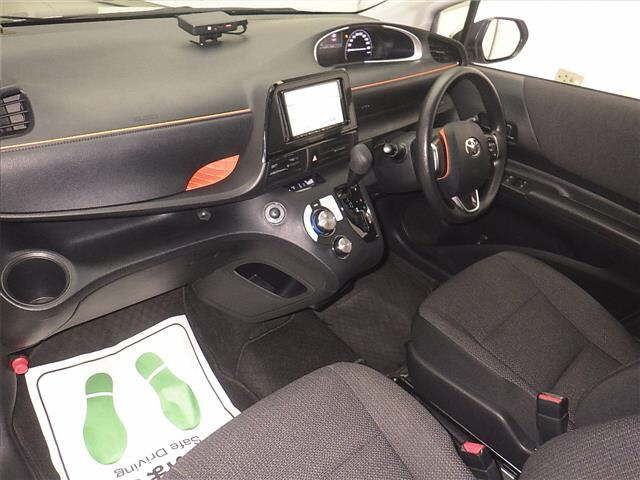 TOYOTA SIENTA 2022