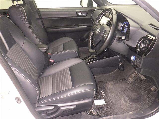 TOYOTA COROLLA FIELDER 2019