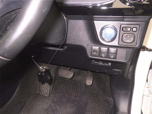 TOYOTA COROLLA FIELDER 2019