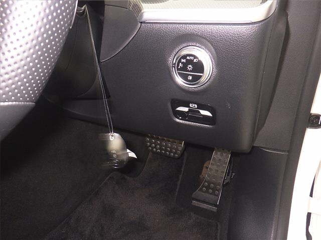 MERCEDES BENZ C CLASS 2022