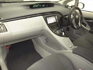 TOYOTA PRIUS 2011