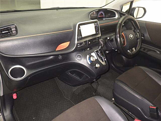 TOYOTA SIENTA 2018