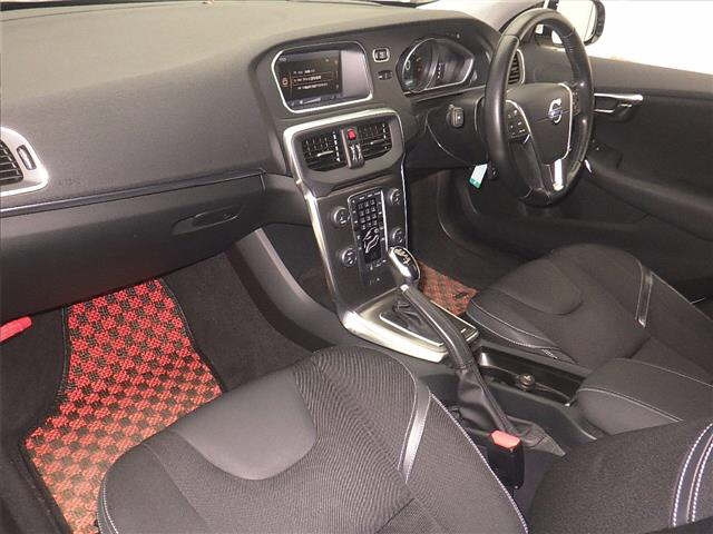 VOLVO V40 2013