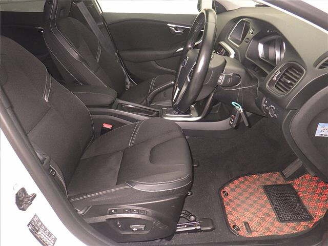 VOLVO V40 2013