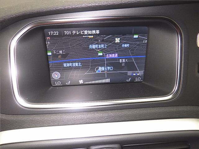 VOLVO V40 2013