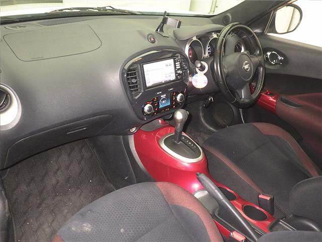 NISSAN JUKE 2011