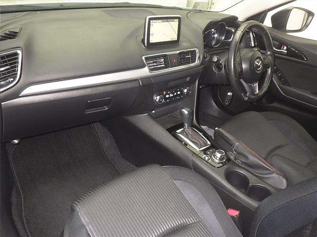 MAZDA AXELA 2016