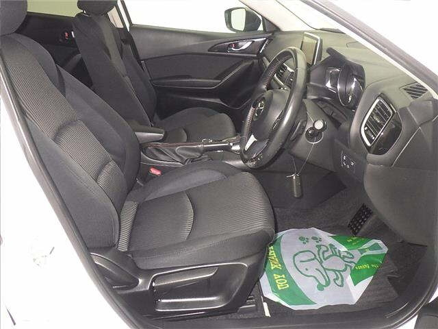 MAZDA AXELA 2016