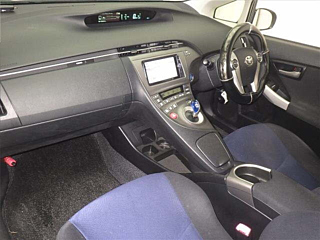 TOYOTA PRIUS 2012