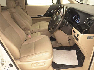 TOYOTA ALPHARD 2013